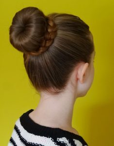 Chignon Hairstyle Guide for Weddings, Work, and Everyday Looks